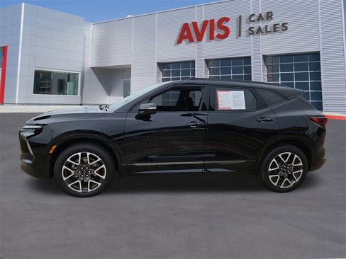 Used 2025 Chevrolet Blazer RS image 2