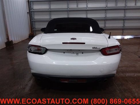 Used 2018 FIAT 124 Spider Classica w/ Technology Group image 8