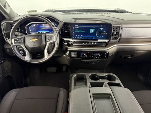 Used 2024 Chevrolet Silverado 3500 LT w/ Convenience Package image 12