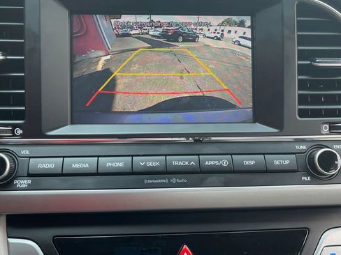 Used 2018 Hyundai Elantra SEL image 8