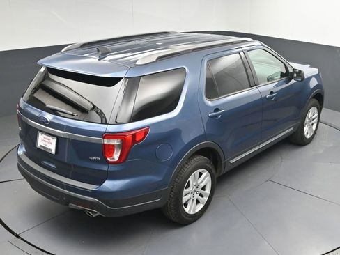 Used 2018 Ford Explorer XLT AWD/4WD image 34