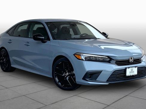 Used 2023 Honda Civic Sport image 3