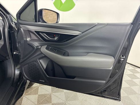 Certified 2025 Subaru Outback Onyx Edition XT image 33