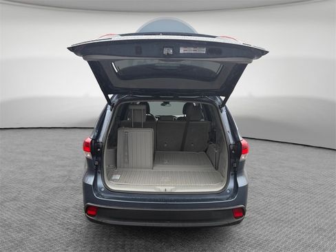 Used 2019 Toyota Highlander Plus image 23