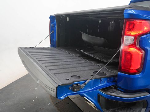 Used 2023 Chevrolet Silverado 1500 RST AWD/4WD image 9