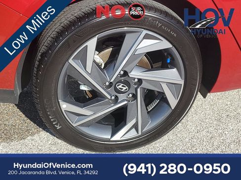 Certified 2025 Hyundai Elantra Sport FWD image 10