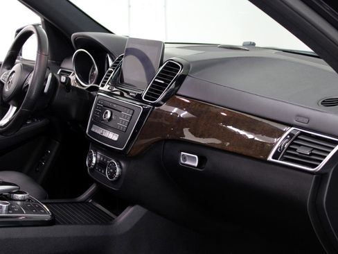 Used 2018 Mercedes-Benz GLS 450 4MATIC w/ Premium Package image 48