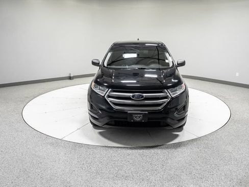 Used 2018 Ford Edge SE FWD image 24