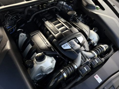 Used 2017 Porsche Cayenne Turbo image 45