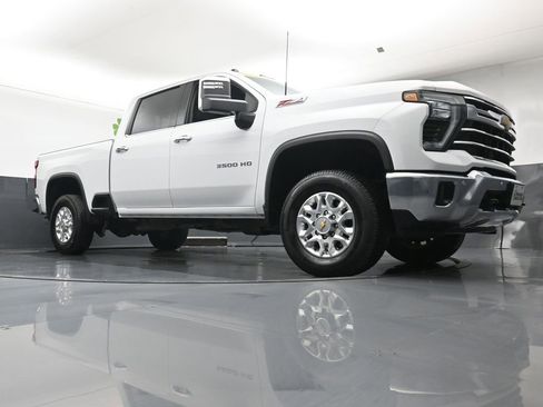 Used 2024 Chevrolet Silverado 3500 LTZ w/ LTZ Plus Package AWD/4WD image 21