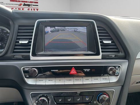 Used 2018 Hyundai Sonata SE image 19