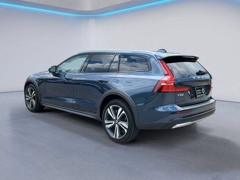 Certified 2024 Volvo V60 B5 Cross Country Plus w/ Protection Package Premier AWD/4WD image 5