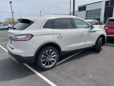 Used 2023 Lincoln Nautilus Reserve AWD/4WD image 4