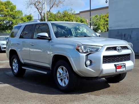 Used 2014 Toyota 4Runner SR5 Premium image 3