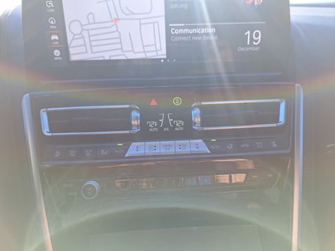 Certified 2023 BMW M850i xDrive Coupe image 18