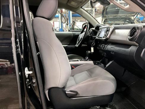 Certified 2022 Toyota Tacoma SR5 image 7