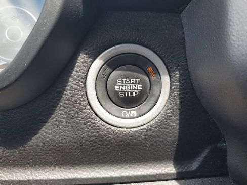 Used 2025 RAM 1500 Big Horn AWD/4WD image 23