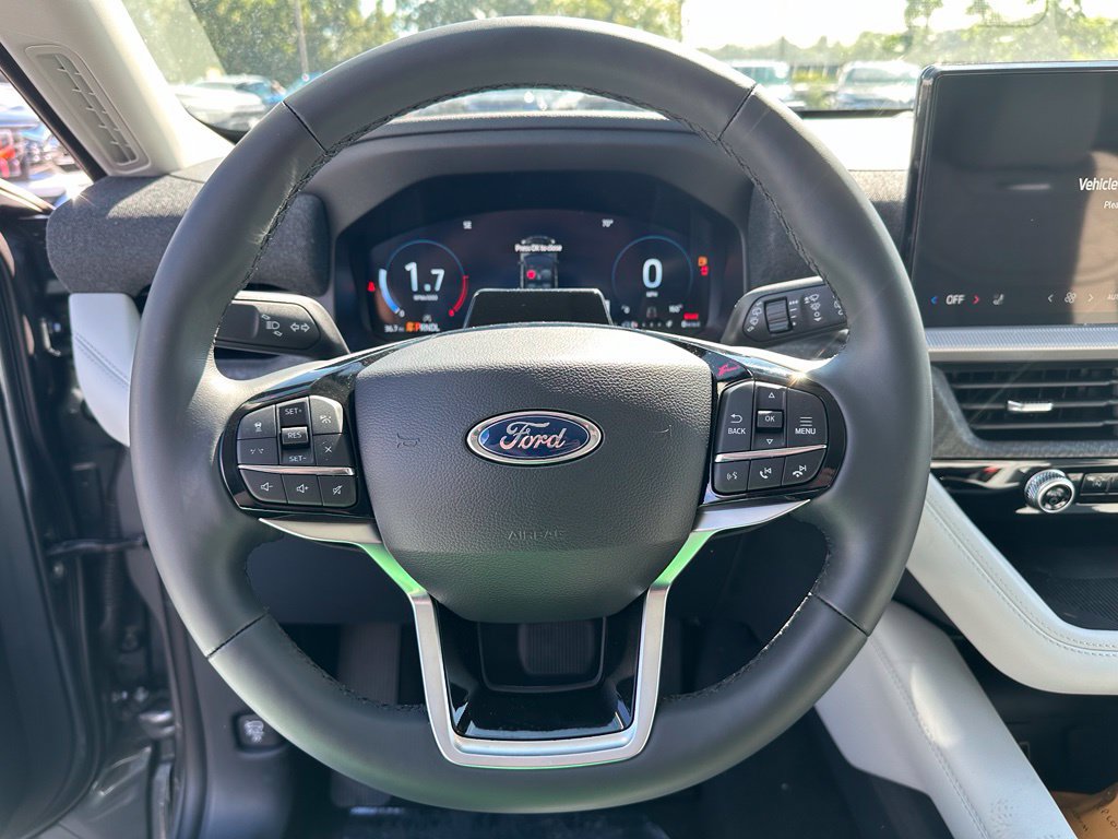New 2026 Ford Explorer Platinum w/ LUX Leather Package AWD/4WD image 8