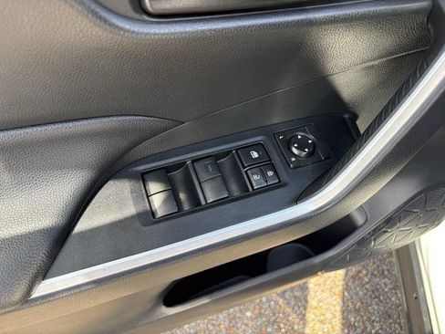 Used 2021 Toyota RAV4 LE image 18