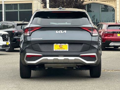 Used 2024 Kia Sportage LX image 5
