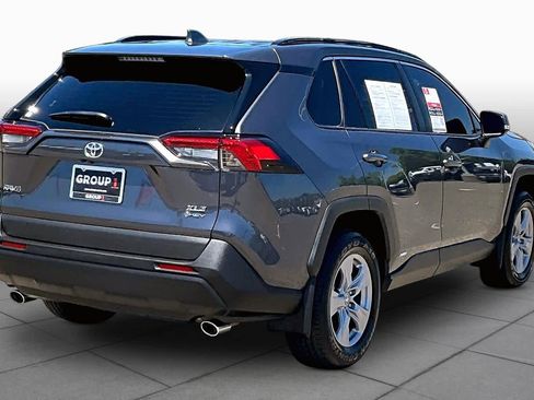 Used 2025 Toyota RAV4 XLE w/ Convenience Package AWD/4WD image 12