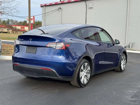 Used 2021 Tesla Model Y Long Range image 21