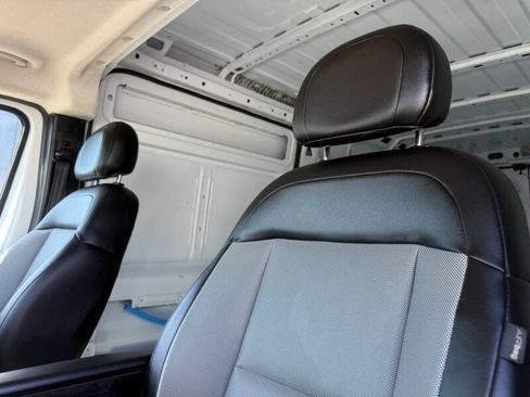 Used 2023 RAM ProMaster 2500 FWD image 10