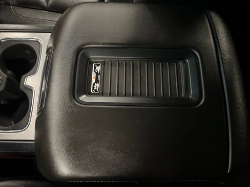 Used 2018 GMC Sierra 1500 SLT w/ SLT Premium Package AWD/4WD image 28