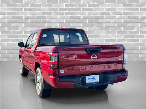 Used 2022 Nissan Frontier SV image 3