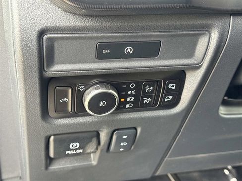 New 2025 Ford F150 Platinum w/ FX4 Off-Road Package image 18