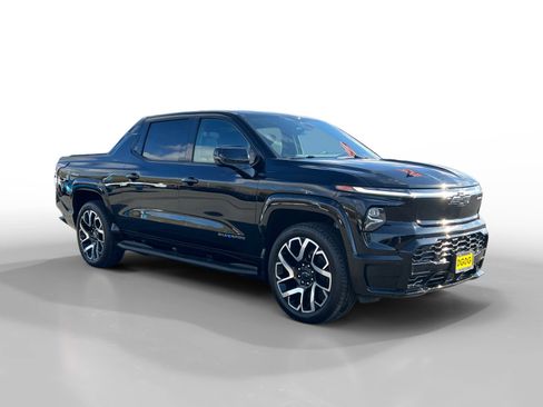 New 2024 Chevrolet Silverado EV RST image 7