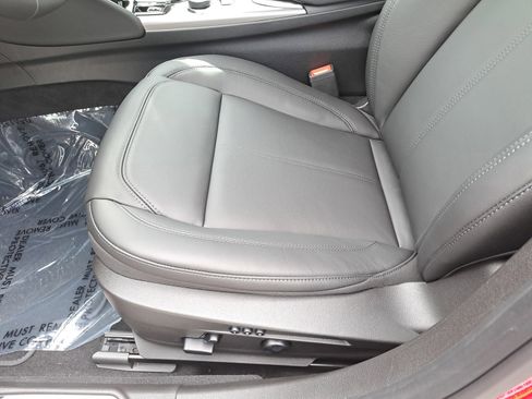 New 2025 Alfa Romeo Giulia AWD w/ Driving Assist Package image 29