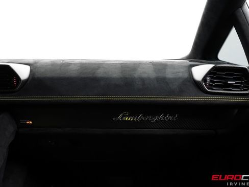 Used 2022 Lamborghini Huracan STO RWD image 36