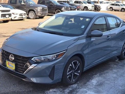 Used 2024 Nissan Sentra SV image 4