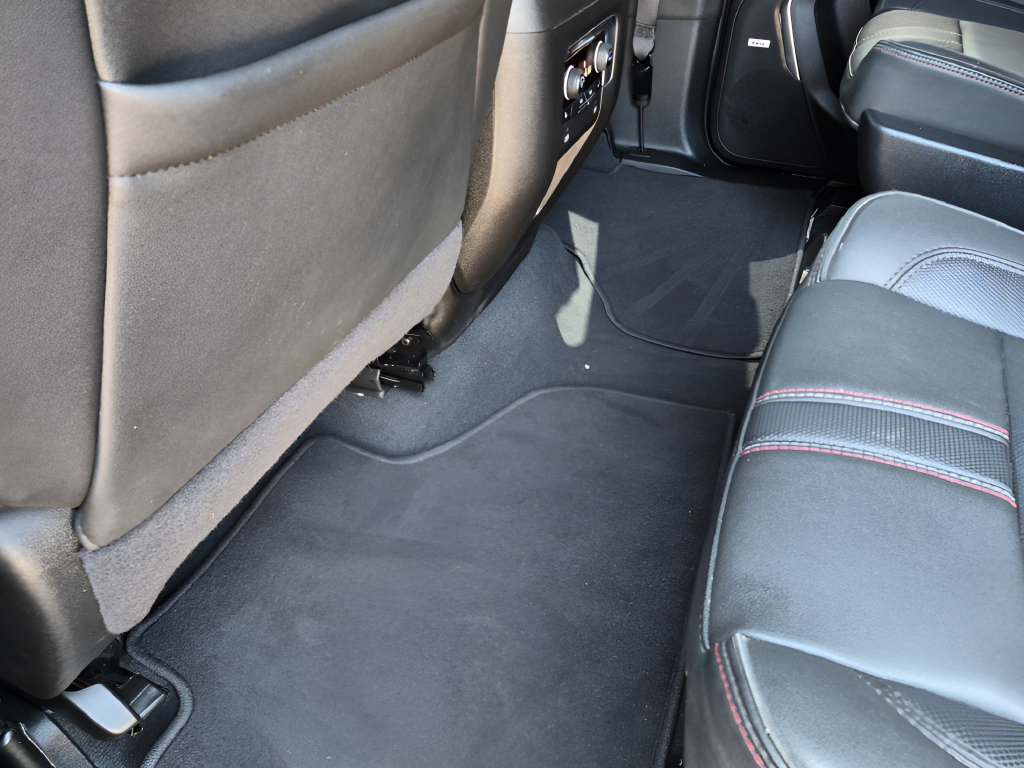 Used 2024 Chevrolet Tahoe RST w/ Luxury Package RWD image 33