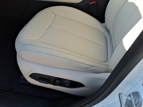 New 2025 Jeep Grand Cherokee Limited image 14