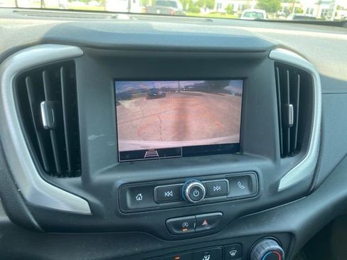 Used 2024 GMC Terrain SLE w/ Elevation Edition FWD image 20