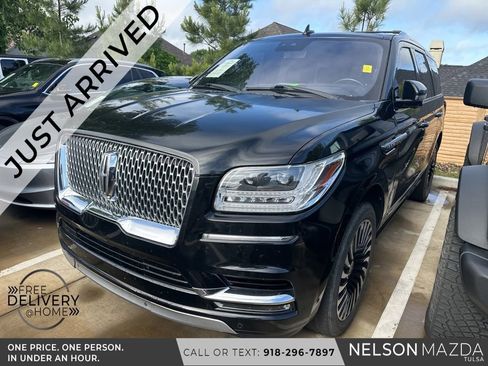 Used 2018 Lincoln Navigator Reserve w/ Technology Package AWD/4WD image 1