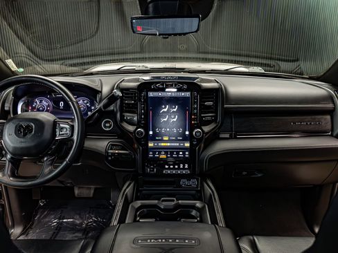 Used 2024 RAM 2500 Limited image 17