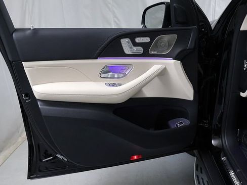Certified 2026 Mercedes-Benz GLS 450 4MATIC image 29