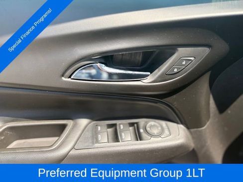 Used 2019 Chevrolet Equinox LT FWD image 14