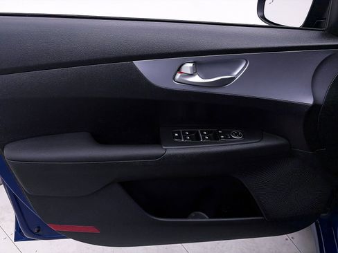 Used 2024 Kia Forte LXS w/ LXS Technology Package image 13