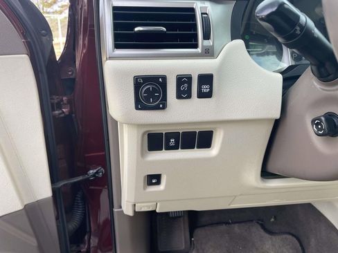 Used 2013 Lexus GX 460 460 image 31