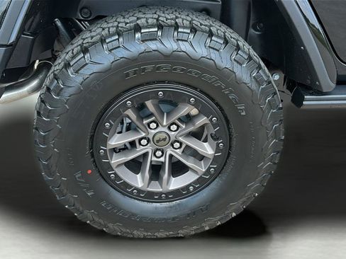 New 2025 Jeep Wrangler Unlimited Rubicon 392 image 27
