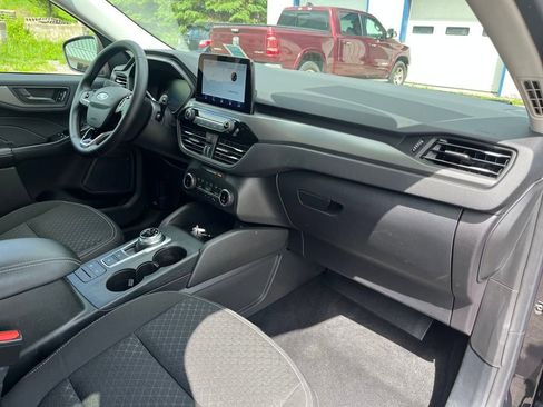 Used 2024 Ford Escape Active image 29