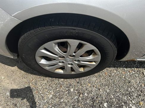 Used 2010 Kia Forte EX FWD image 29