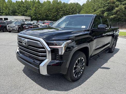 Used 2026 Toyota Tundra Limited AWD/4WD image 5