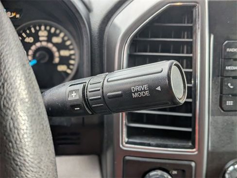 Used 2018 Ford F150 XLT image 24