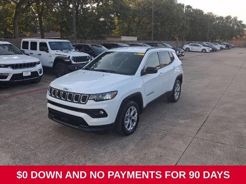 Used 2025 Jeep Compass Latitude AWD/4WD image 1