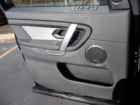 Certified 2025 Land Rover Discovery Sport Dynamic SE image 37